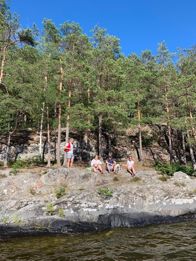 Eds Bruk Basecamp Guest House Edsbruk Екстериор снимка