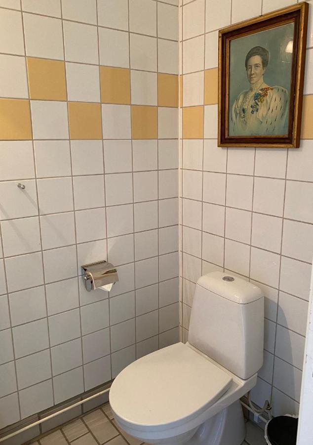 Eds Bruk Basecamp Guest House Edsbruk Екстериор снимка