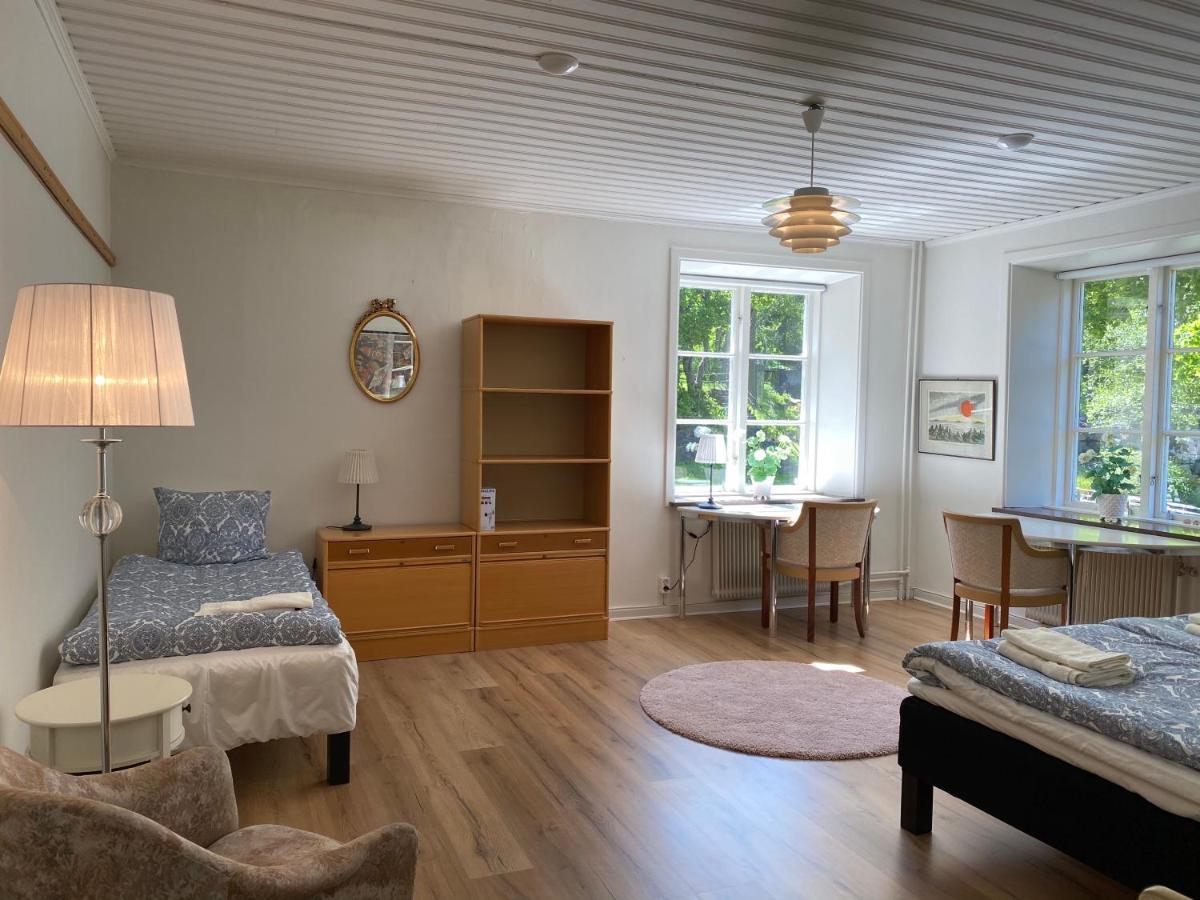 Eds Bruk Basecamp Guest House Edsbruk Екстериор снимка