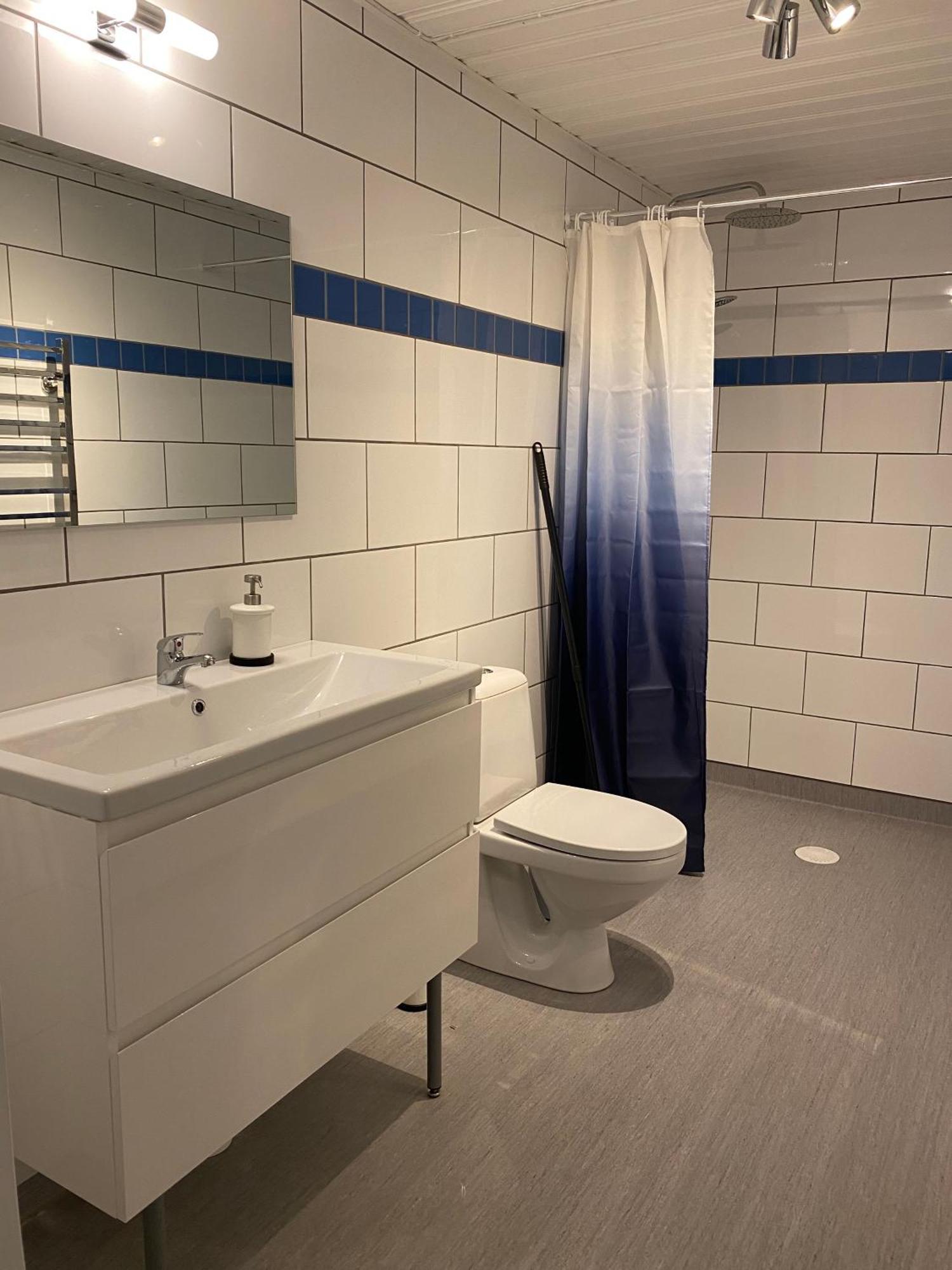 Eds Bruk Basecamp Guest House Edsbruk Стая снимка